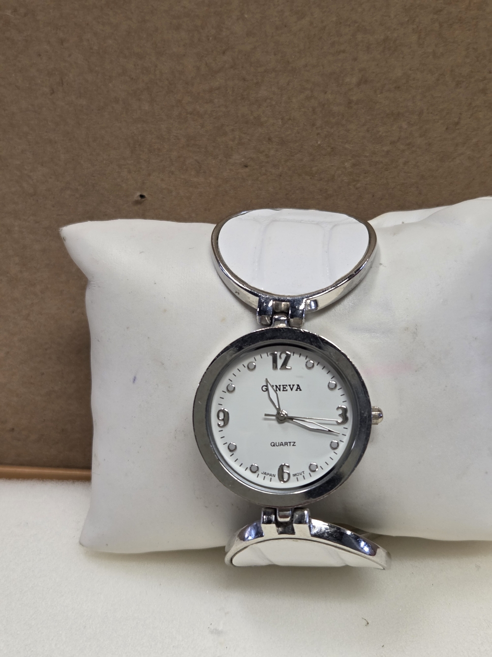 Geneva Silver-Tone Women's Quartz Watch White Bracelet